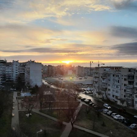Cozy Apartment With Balcony On The Black Sea- Part Of The Family 'Vicki Apart 바르나 외부 사진
