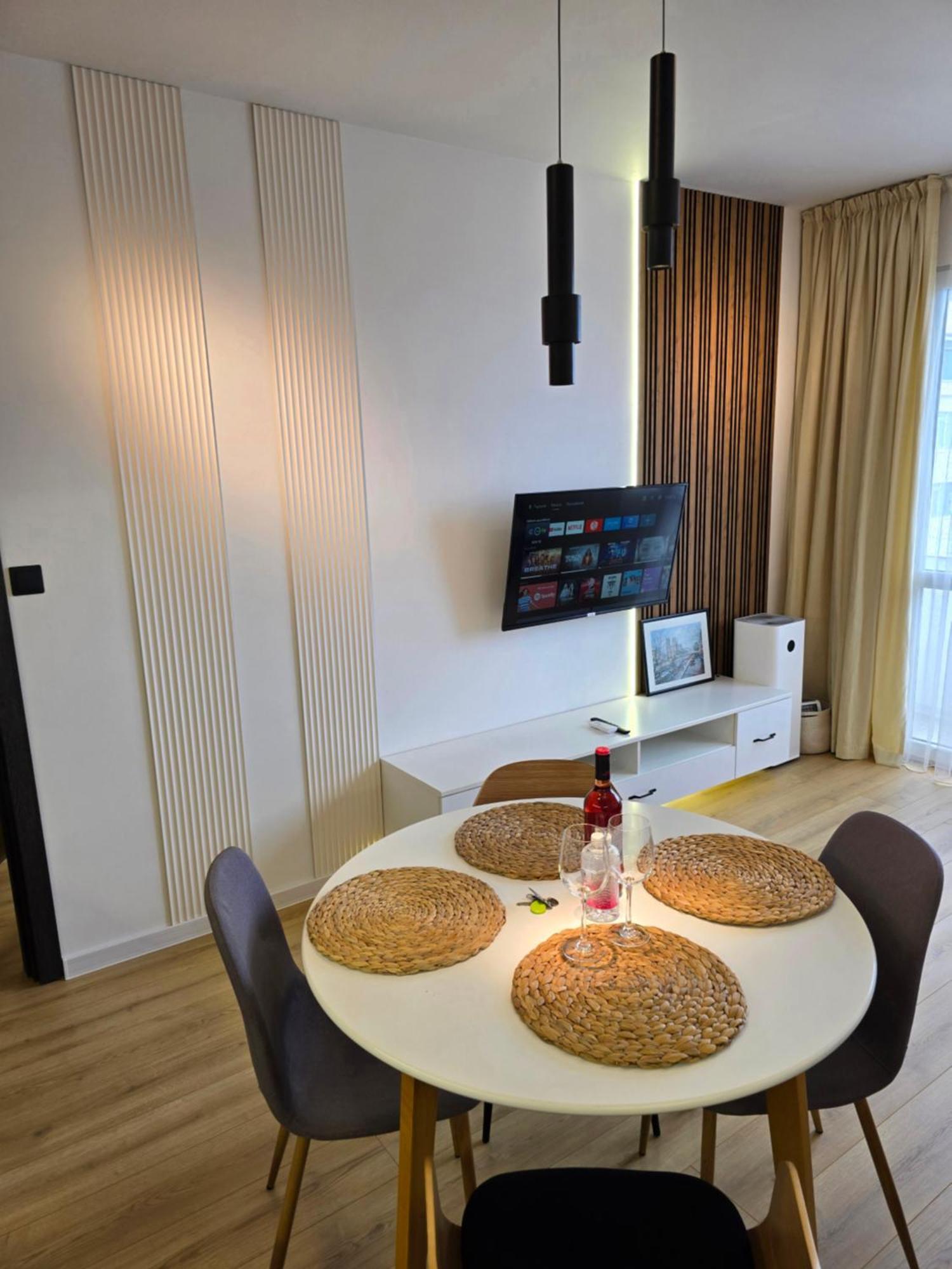 Cozy Apartment With Balcony On The Black Sea- Part Of The Family 'Vicki Apart 바르나 외부 사진