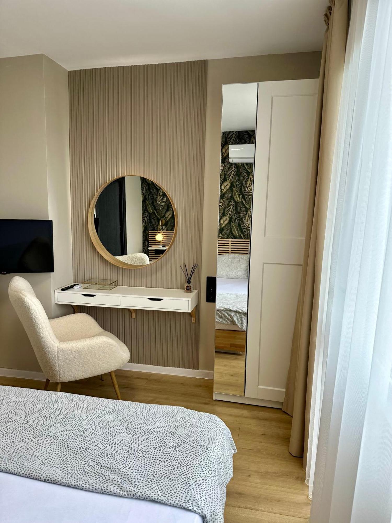 Cozy Apartment With Balcony On The Black Sea- Part Of The Family 'Vicki Apart 바르나 외부 사진